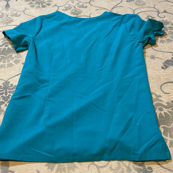 Figs scrubs in teal barley worn - Picture 6 of 6